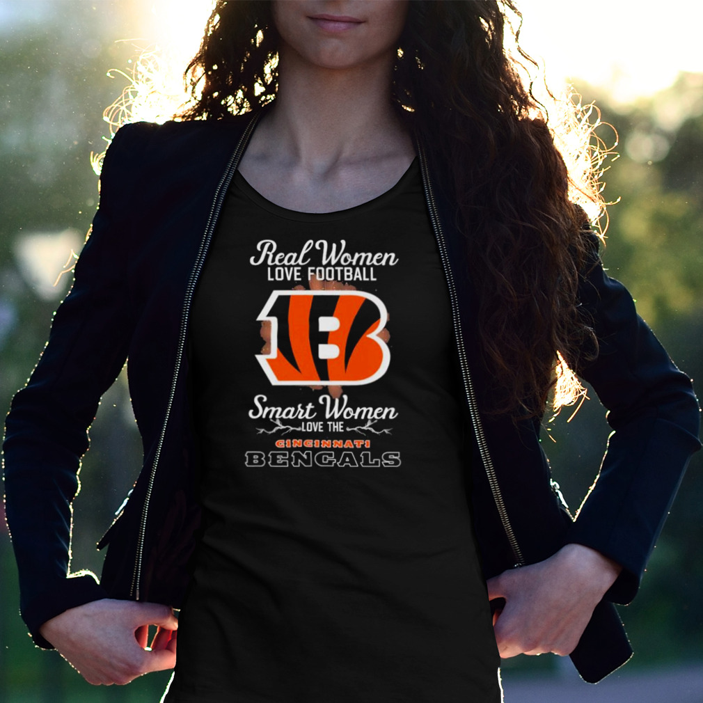 Real Women Love Football Smart Women Cincinnati Bengals T Shirt