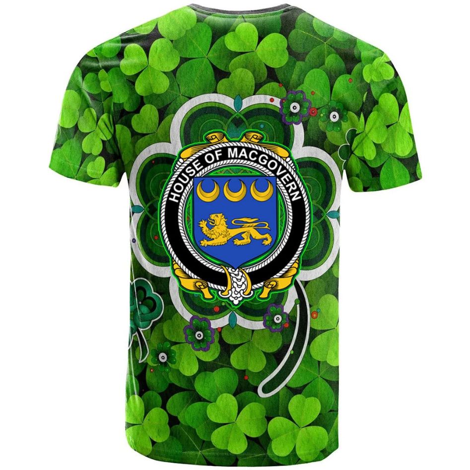 House of MACGOVERN Shamrock Irish Crest Celtic Shamrock New 3D T-Shirt