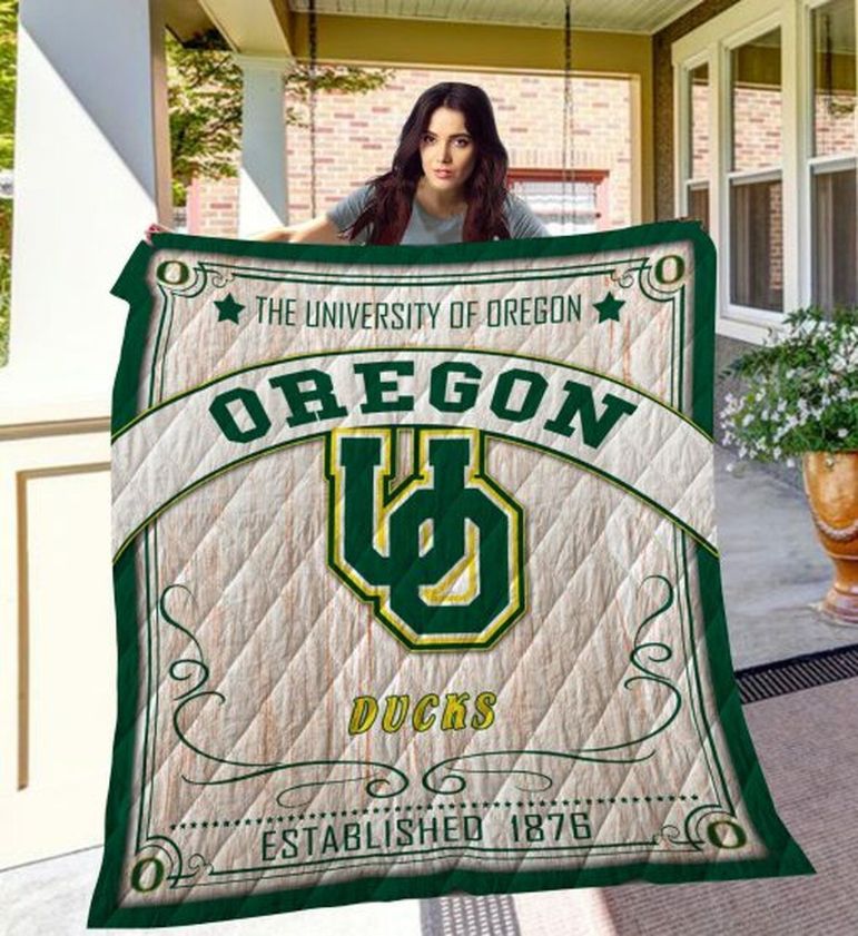 1876 Ncaa Oregon Ducks Combined Loved Quilt Blanket