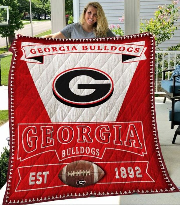 1892 Ncaa Georgia Bulldogs Love Quilt Blanket