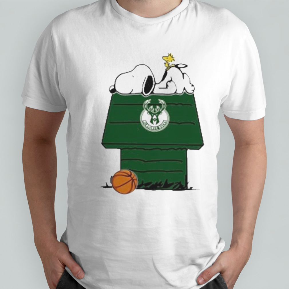 Milwaukee Bucks Nba Basketball Snoopy Woodstock House 2024 T-shirt