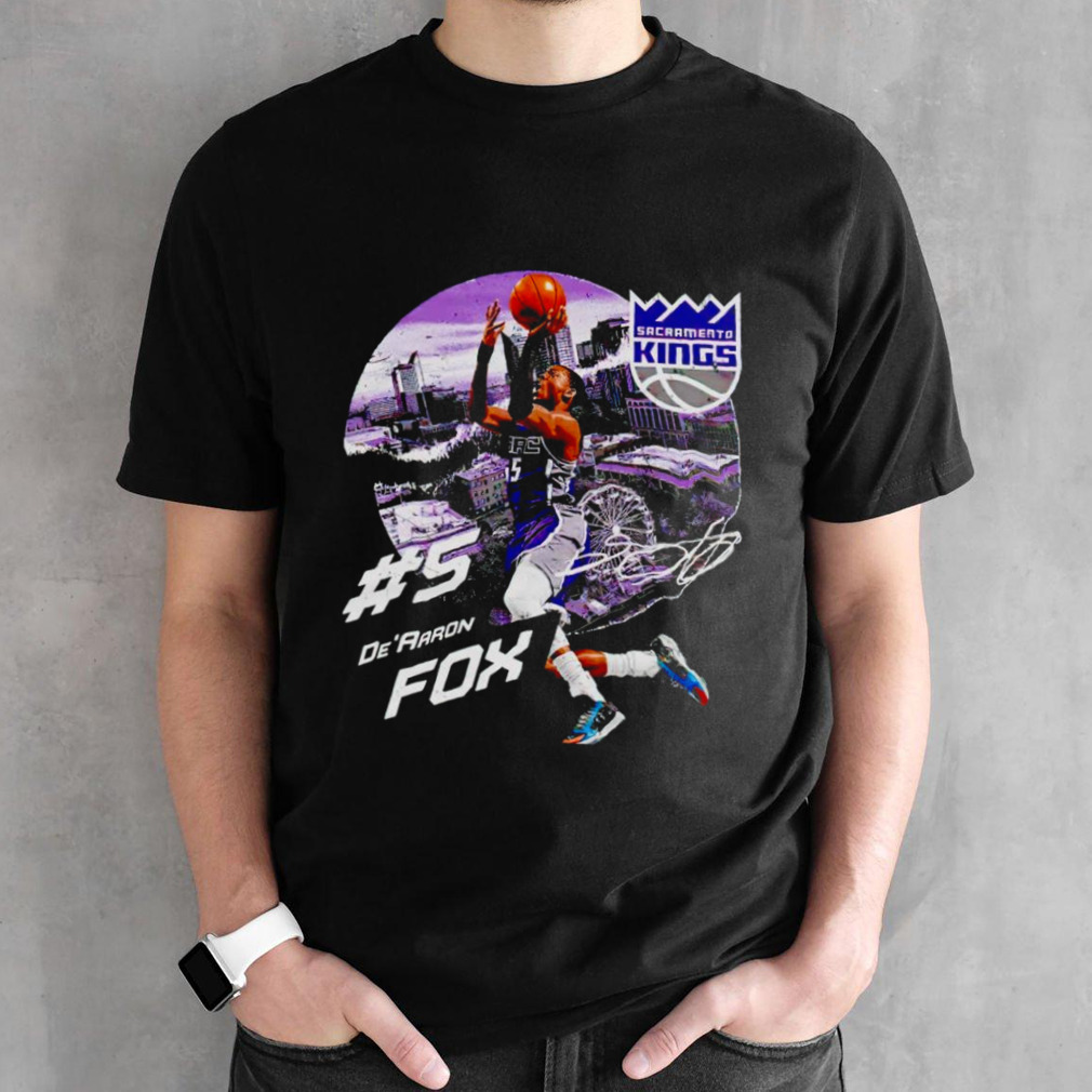 De’Aaron Fox Sacramento Kings City Emblem shirt