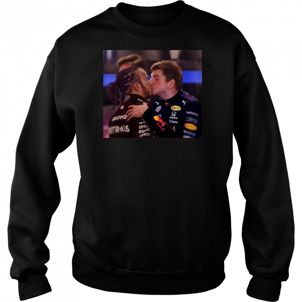 Mila Lewis Hamilton And Max Verstappen Kiss T-Shirt Sweatshirt