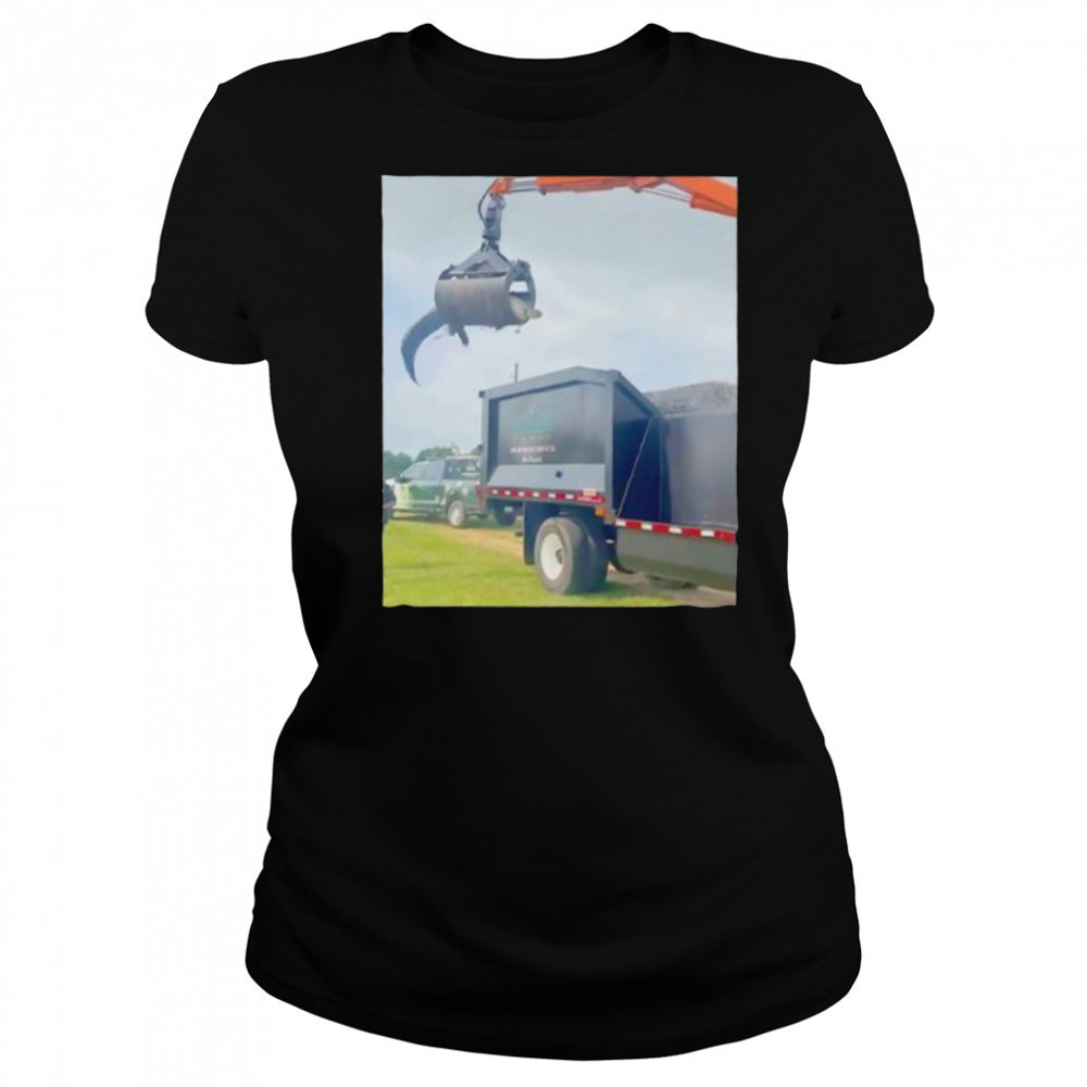 Texas Officials Lift Monstrous Brute of a 12 Foot Alligator Alcatraz shirt Women's T-shirt