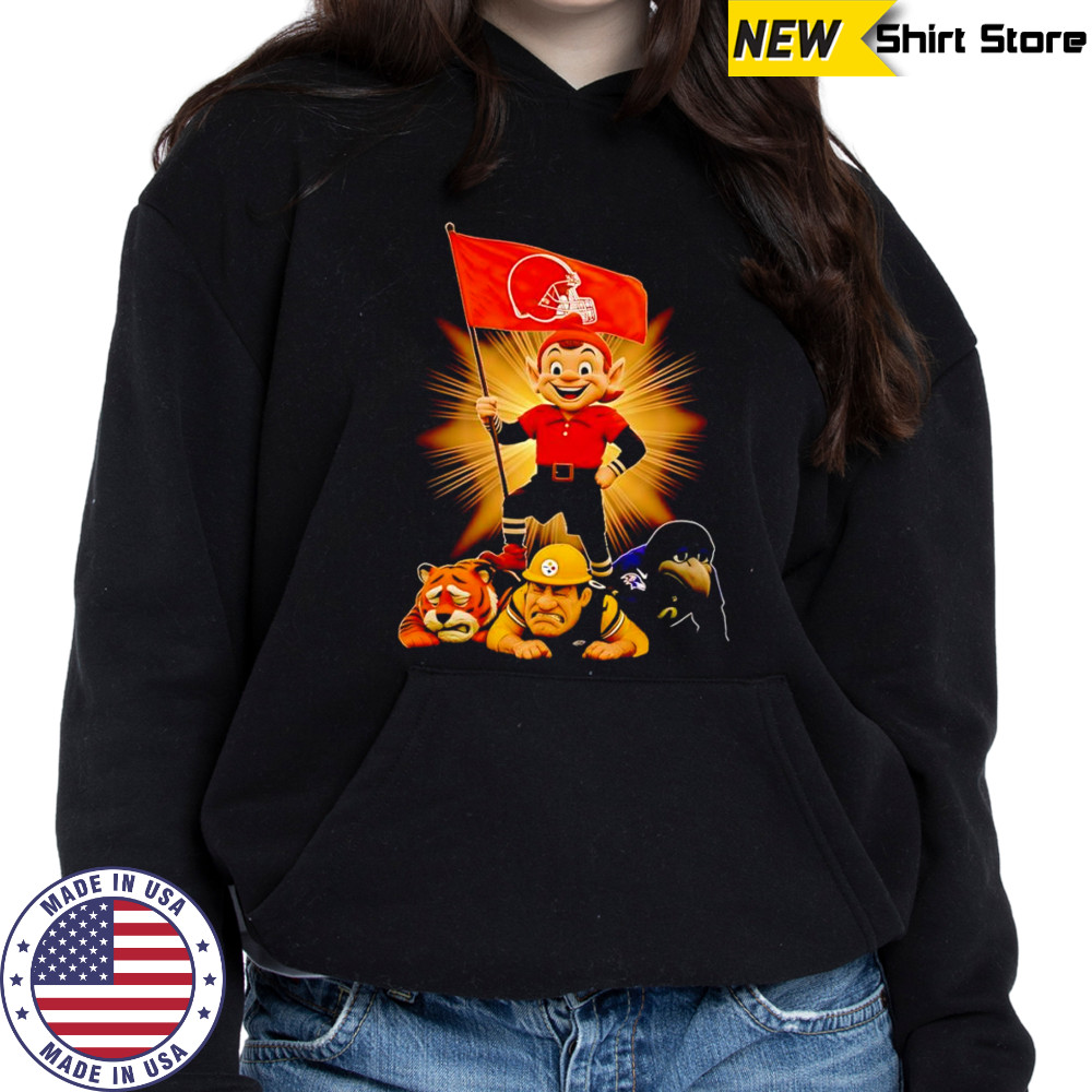 Cleveland Browns mascot standing with flag shirt Hoodie
