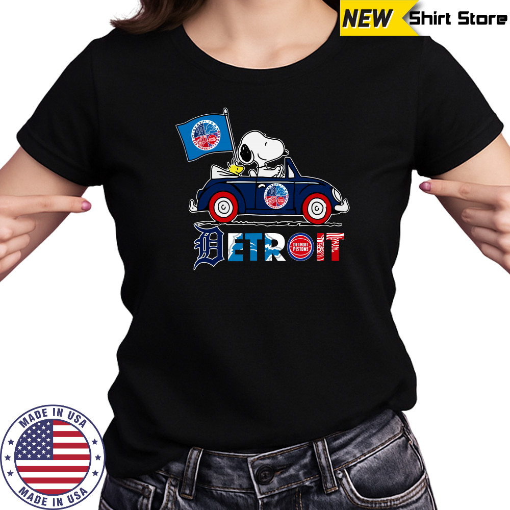 Snoopy And Woodstock Driver Car Detroit City Sports Tigers Lions Pistons And Red Wings T-shirt Women's T-shirt