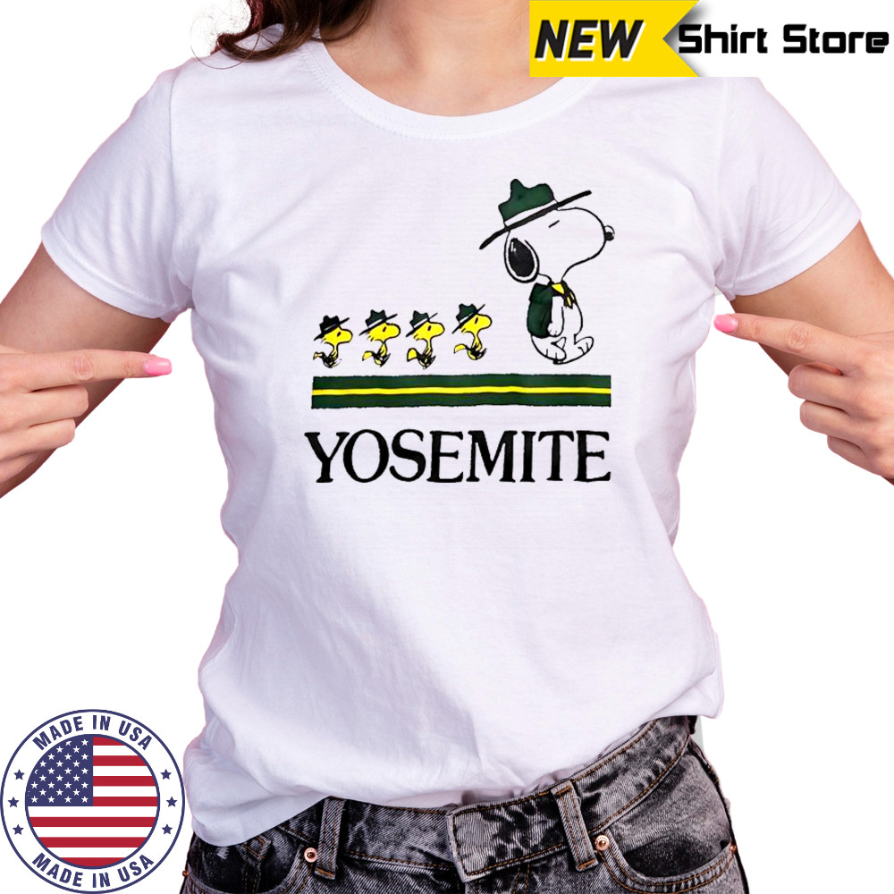 Happy Snoopy Yosemite Vintage T-Shirt Women's T-shirt