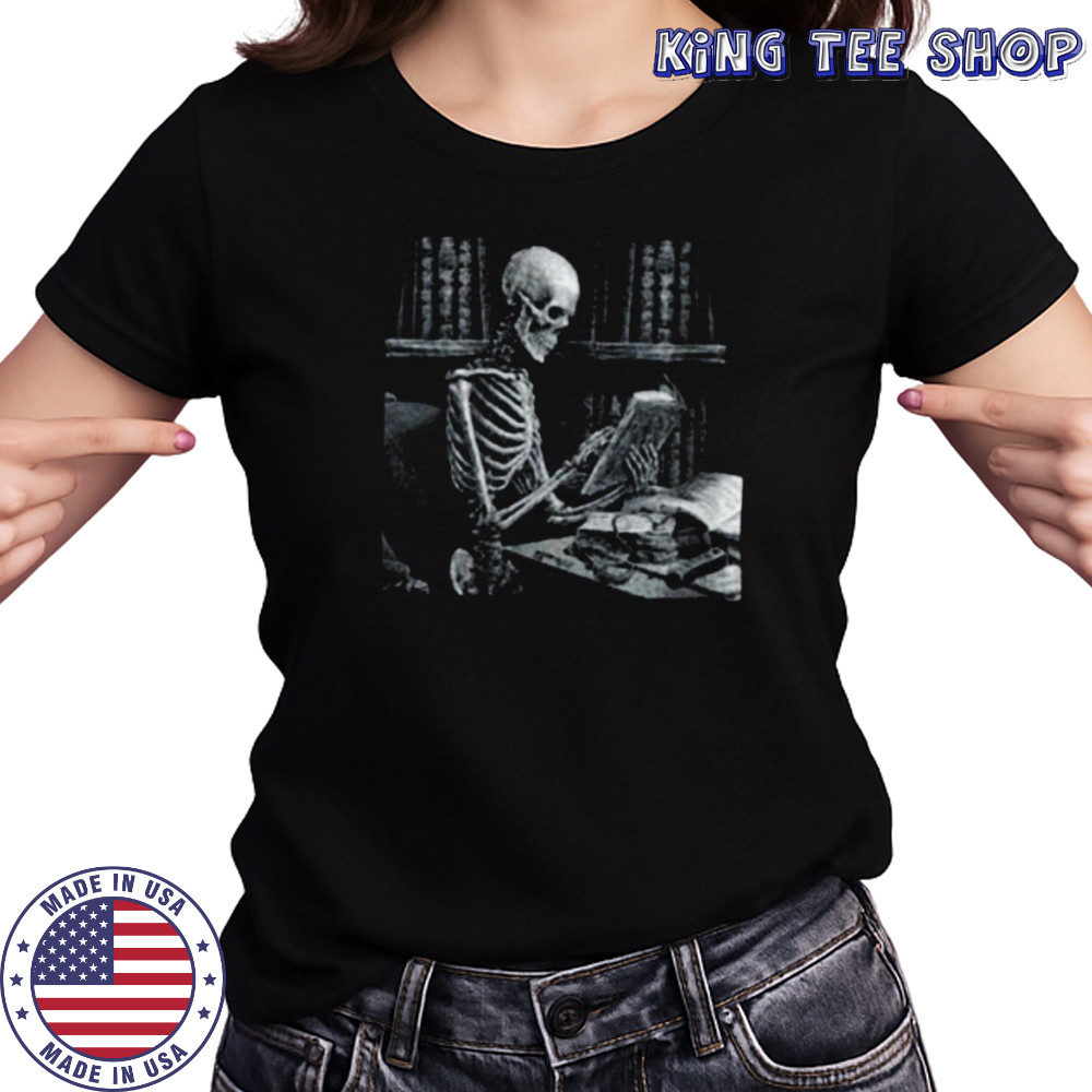 Womens Dark The Reader Skeleton Reading Book Bookworm Bookish V Neck Shirt Women's T-shirt