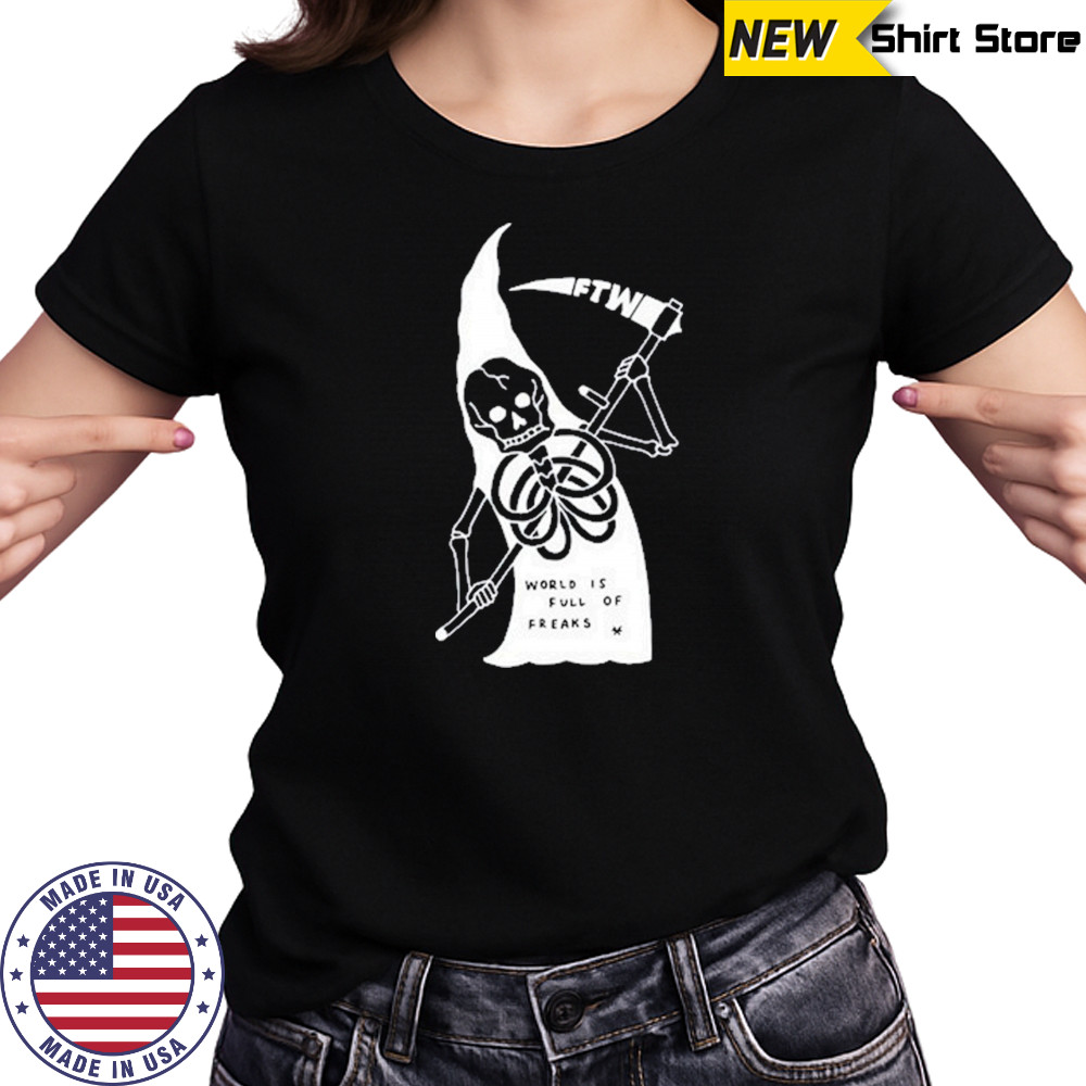 Freak The World World Is Full Freaks Of Toonico Shirt Women's T-shirt