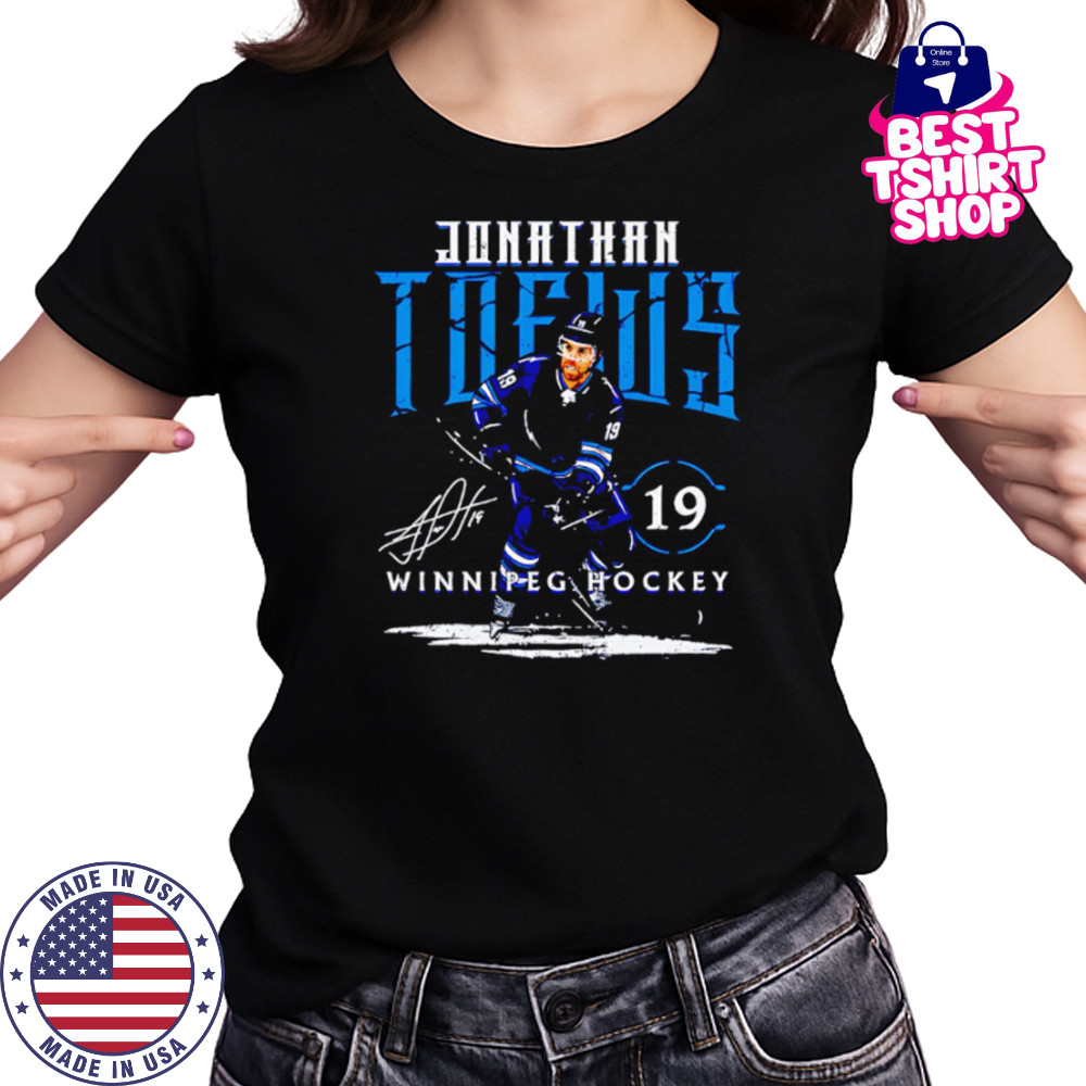 Jonathan Toews 19 Winnipeg Player Name signature hockey shirt Women's T-shirt