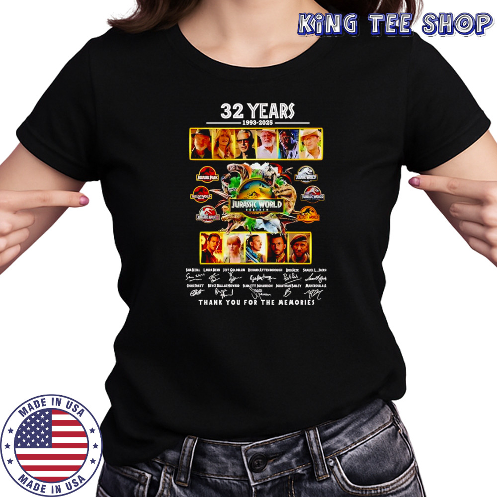 32 years 1993 2025 Jurassic World Rebirth thank you for the memories shirt Women's T-shirt