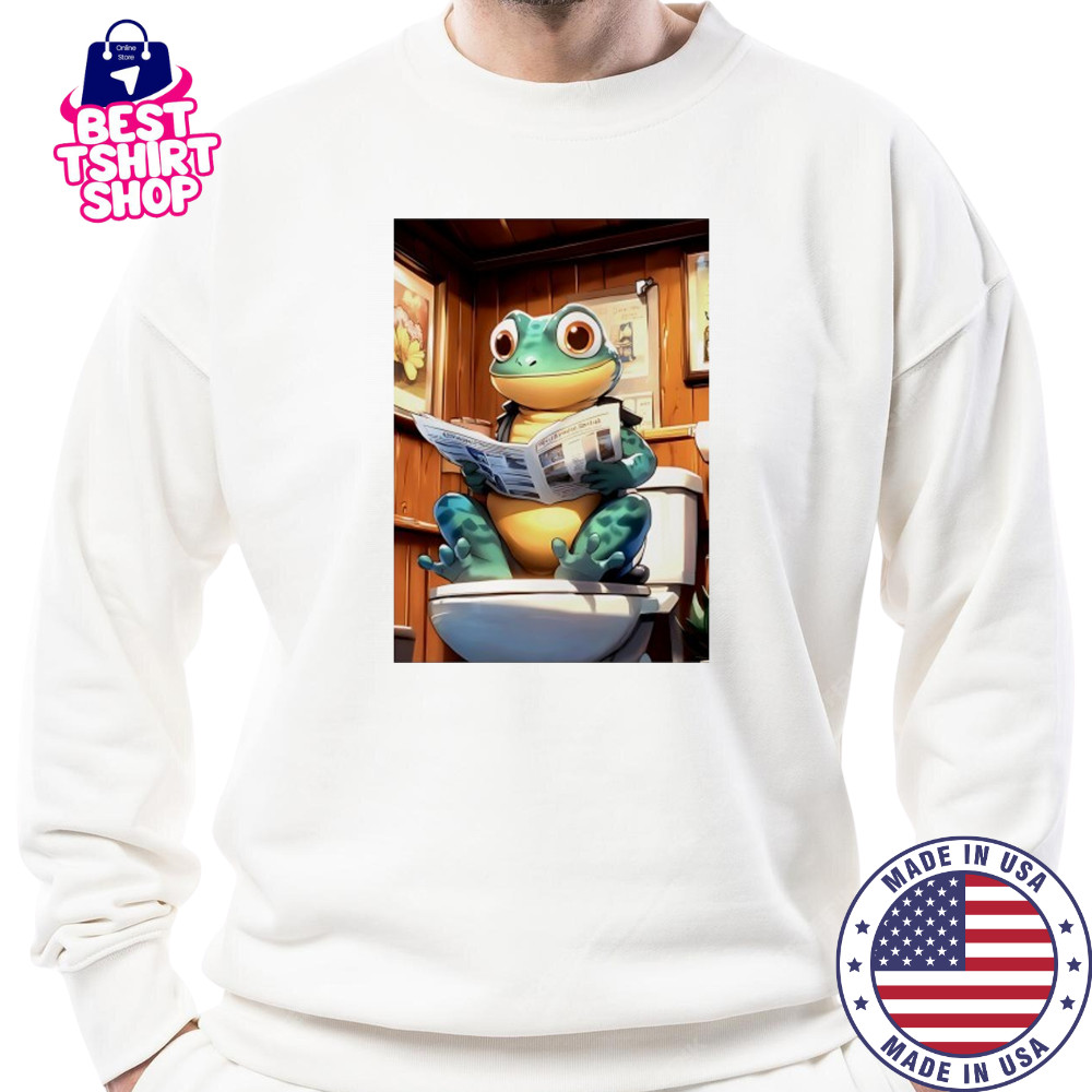 Green Gecko reads Morning Newspaper Rustic Wood Bathroom shirt Sweatshirt