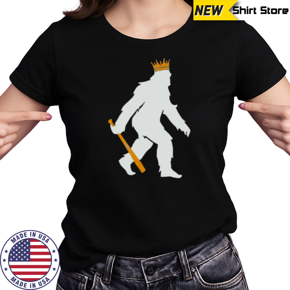 Pasquatch bigfoot crowned Kansas City Royals Baseball MLB shirt Women's T-shirt