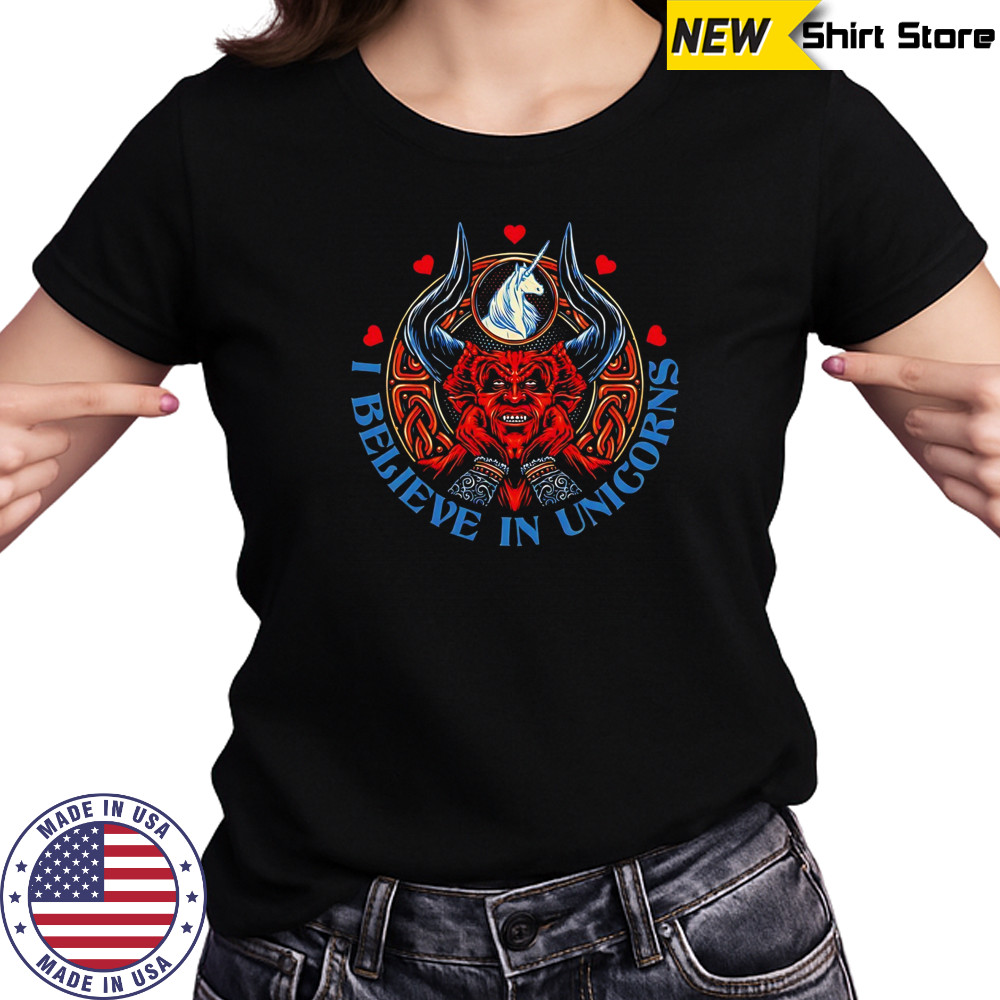 The Lord of Darkness Legend I believe in unicorns shirt Women's T-shirt