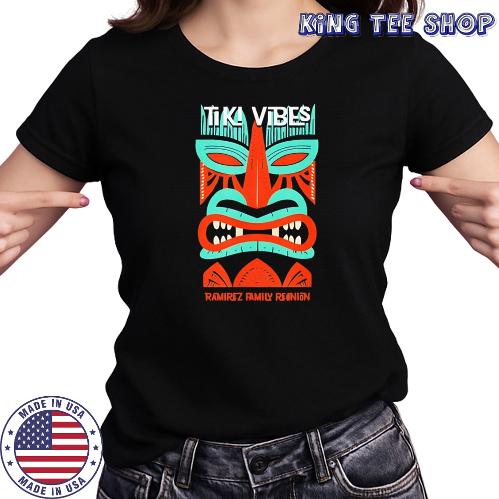 Tiki Vibes Family Reunion T-Shirt Women's T-shirt