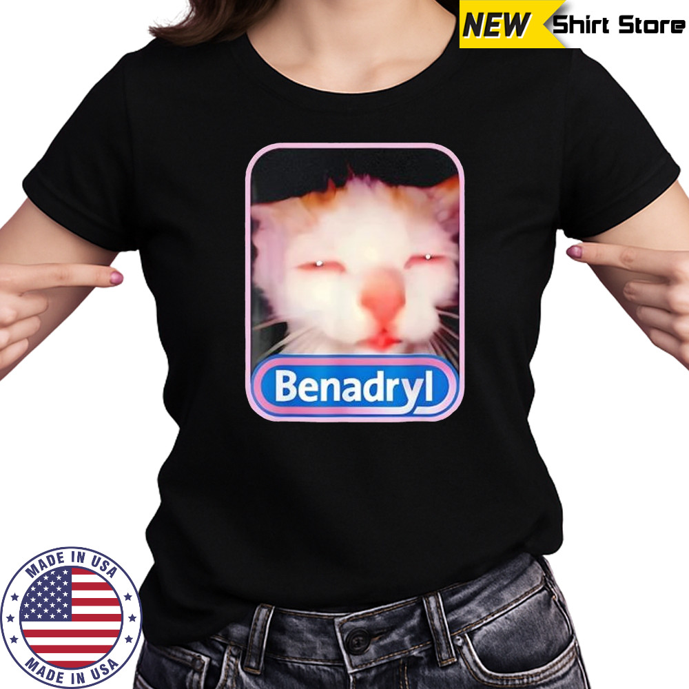 Benadryl Meme Cat Viral Graphic Shirt Women's T-shirt