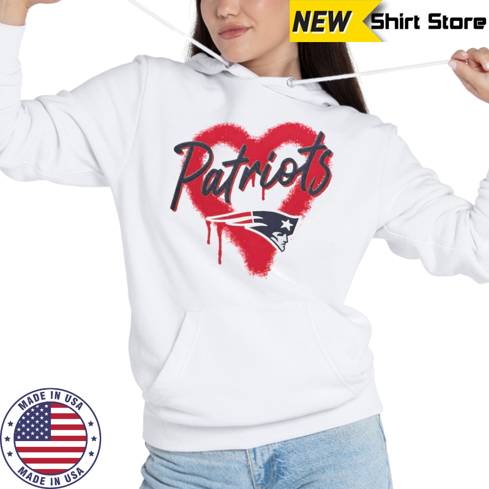 New England Patriots Football Spray Heart T-Shirt Hoodie