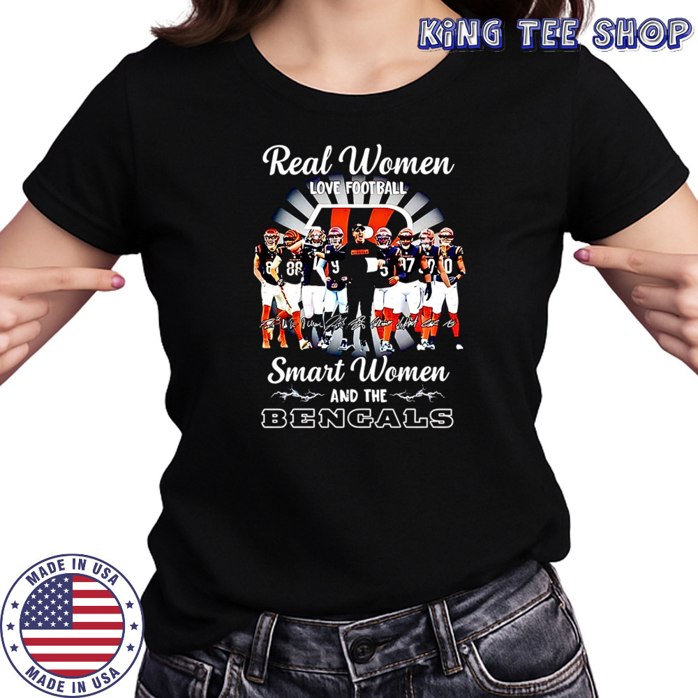 Real women love football smart women and the Cincinnati Bengals signatures shirt Women's T-shirt